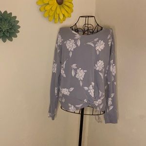 3/$10 🌼 Candies light weight sweater